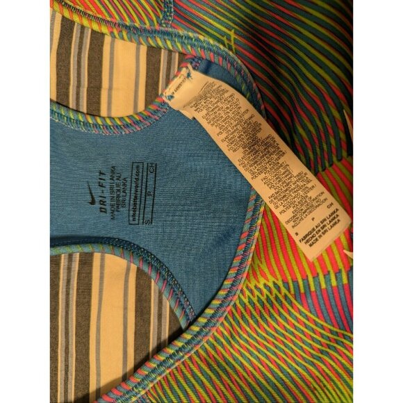 Patterned Sports Bra - Picture 4 of 4